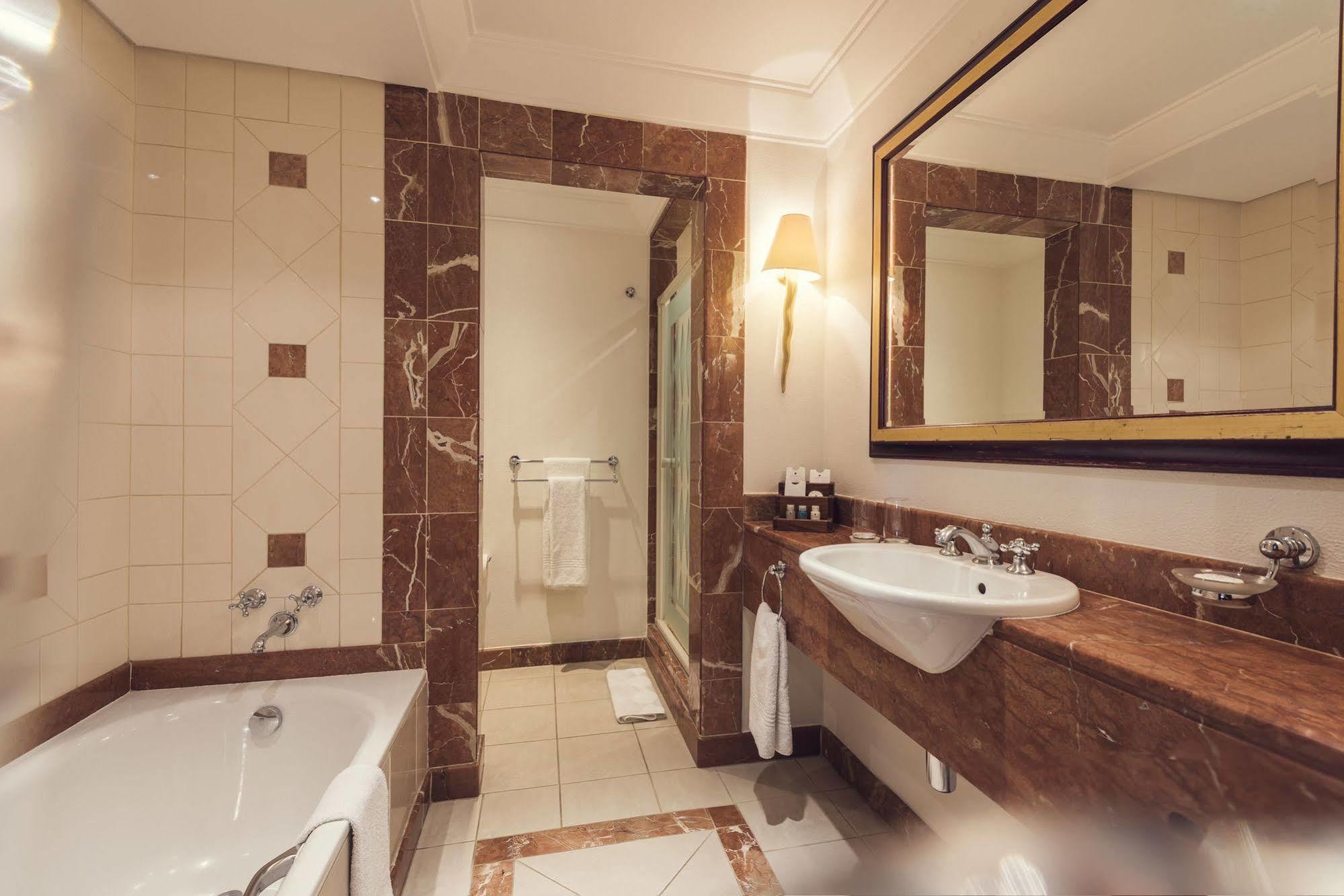 Carnival Club Hotel Йоханнесбург Экстерьер фото