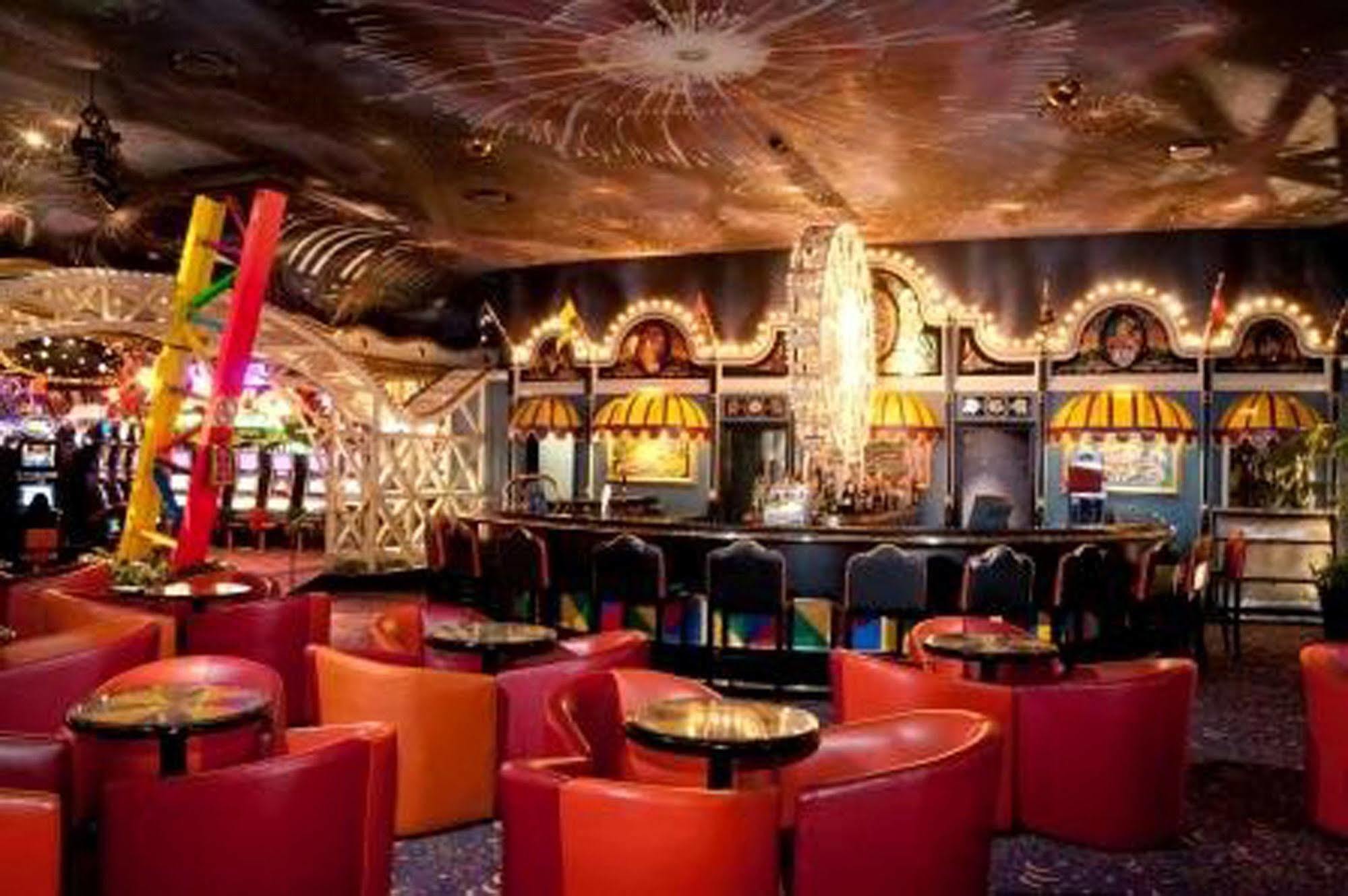 Carnival Club Hotel Йоханнесбург Экстерьер фото