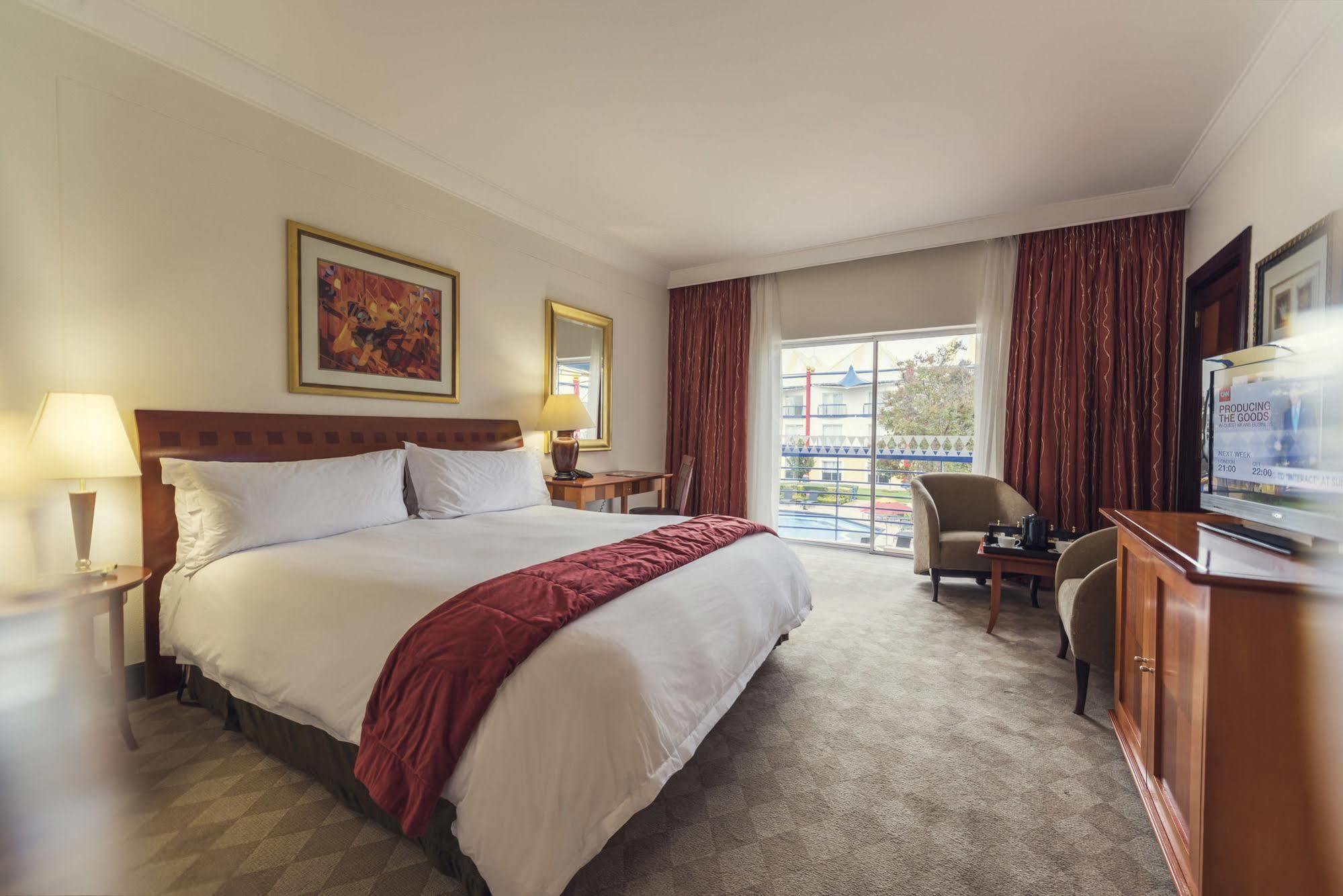 Carnival Club Hotel Йоханнесбург Экстерьер фото