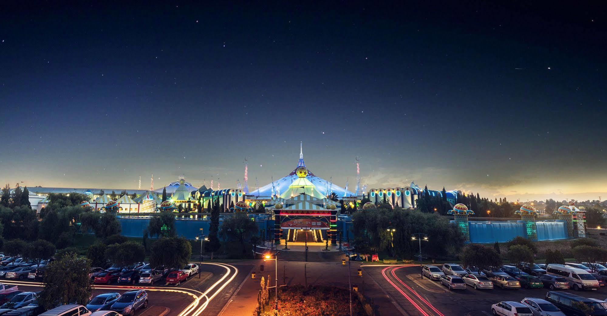 Carnival Club Hotel Йоханнесбург Экстерьер фото